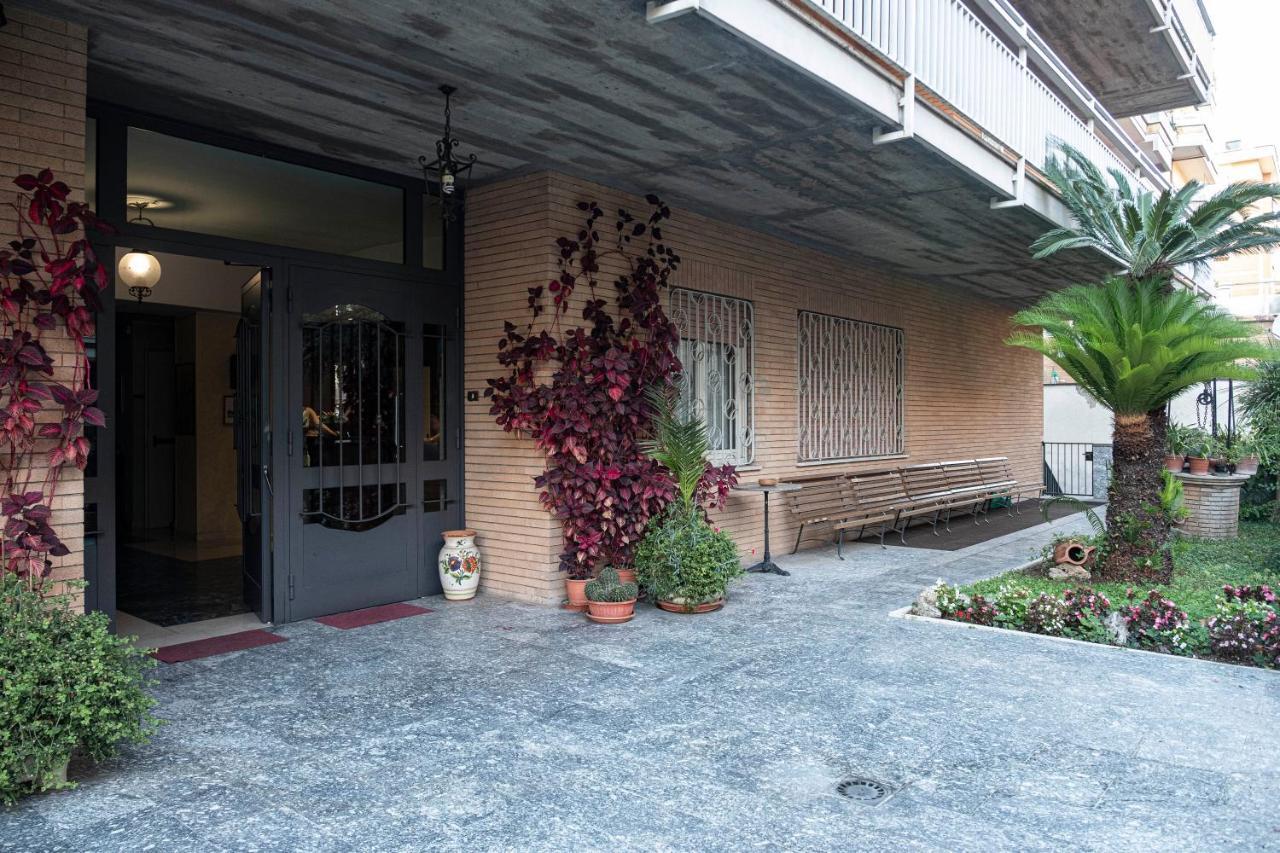 Villa Fatima, Casa Per Ferie Rome Bagian luar foto